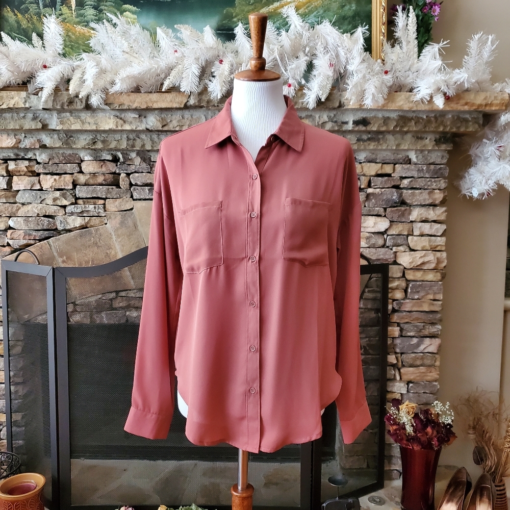 🆕Forever 21 long sleeves Blouse